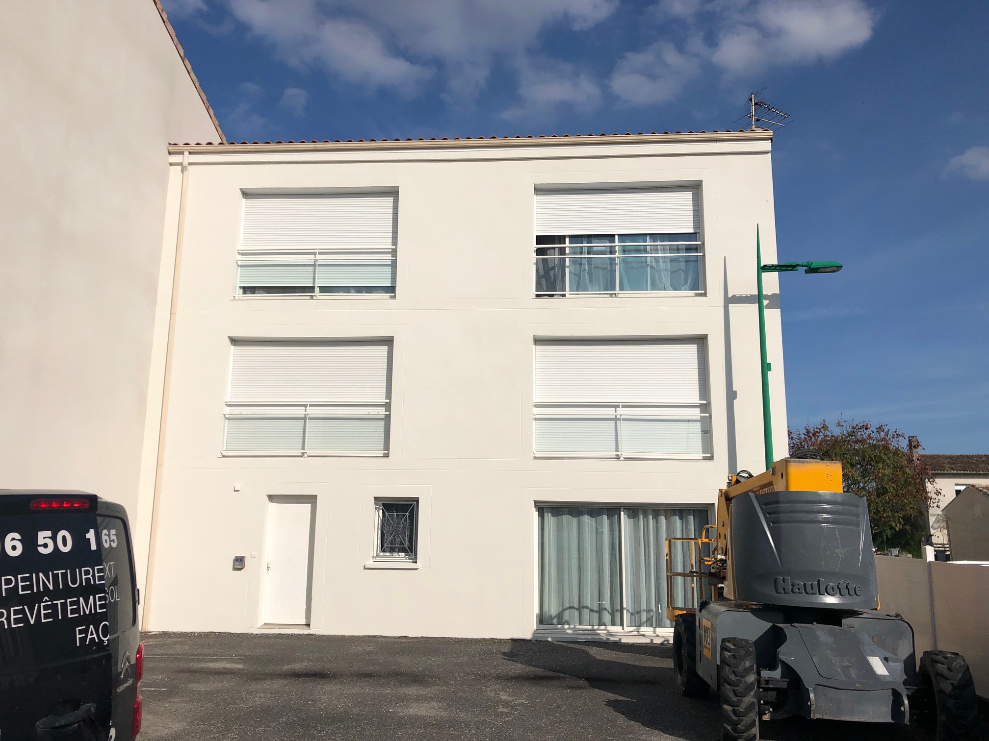 Façade rénovée et repeinte à Bordeaux