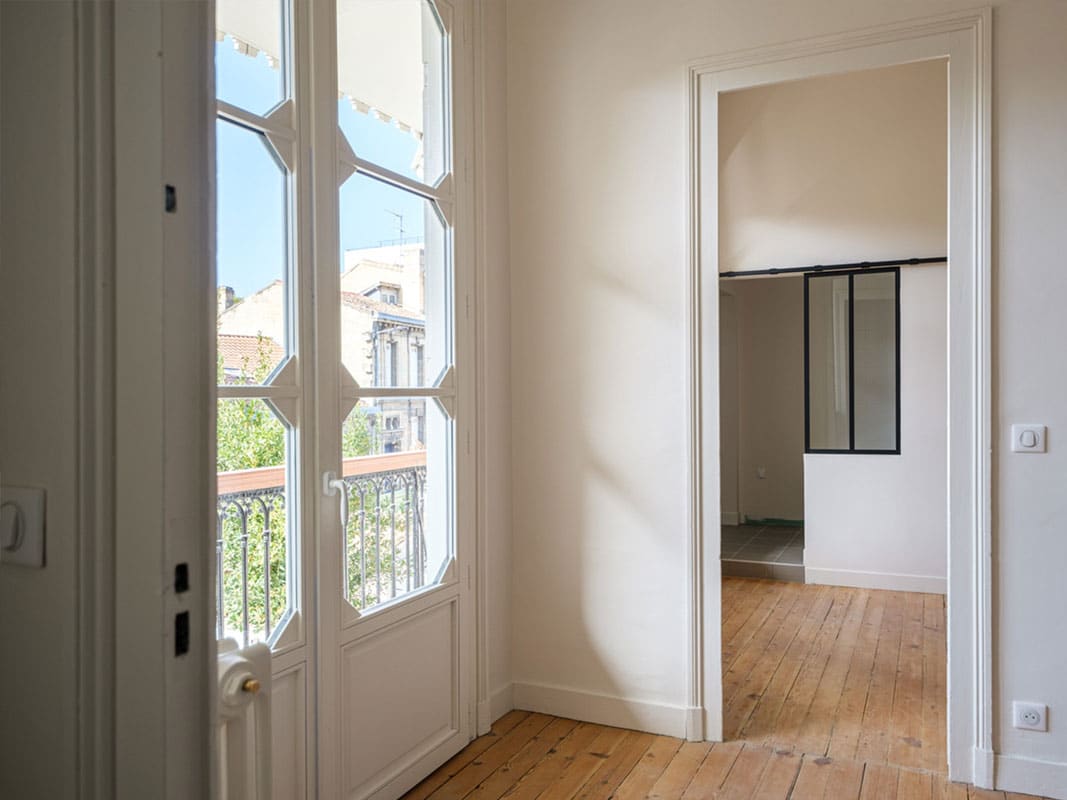 Peinture intérieure soignée dans une maison bordelaise